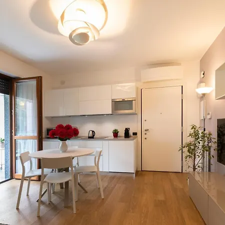 Navigli Stylish דירה